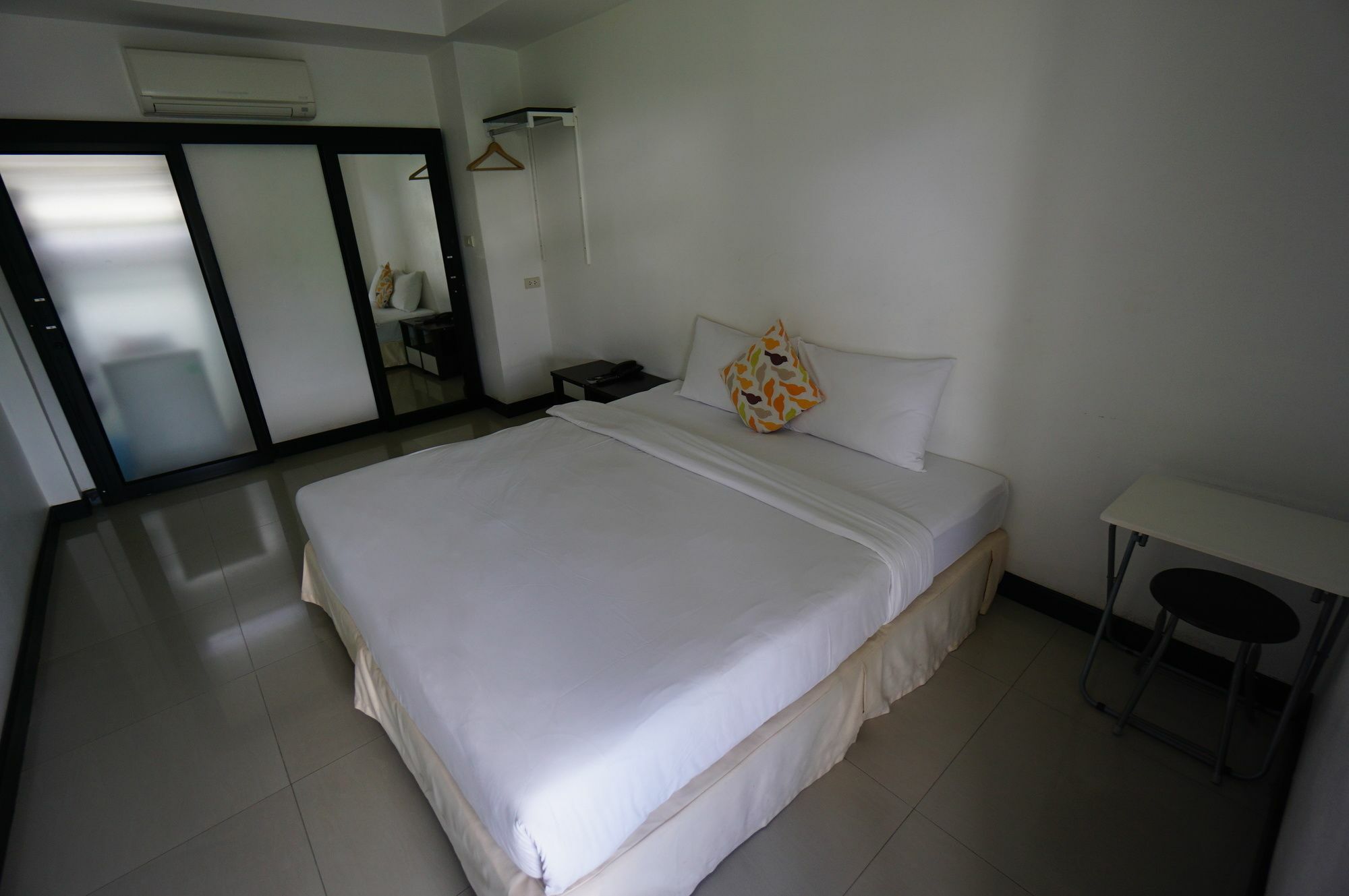 The Auto Place Hotel Phuket